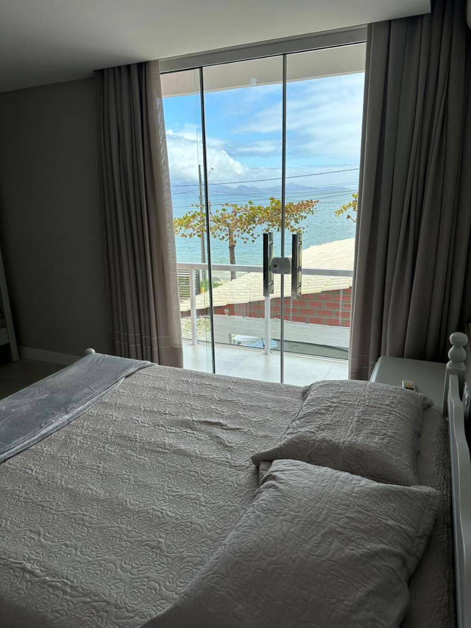 Apartment Frente Mar Na Baia De *